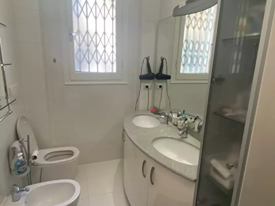 Immagine 29 di Appartamento in vendita  in VIA TRIESTE a Firenze