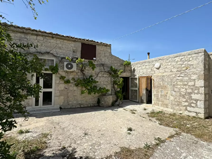 Immagine 1 di Casa indipendente in vendita  in C.da Bussello a Modica