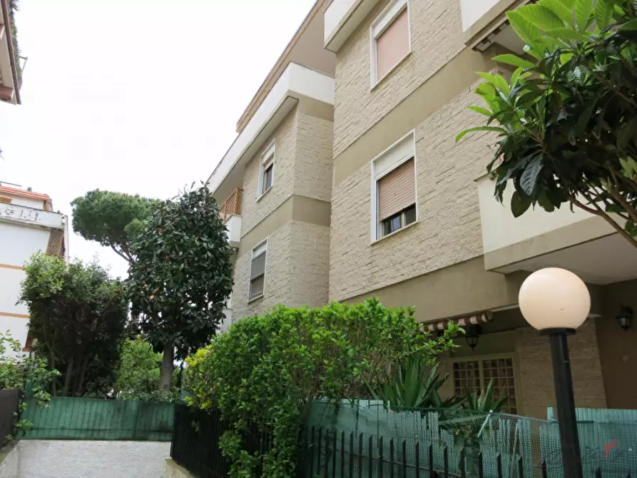 Immagine 1 di Appartamento in vendita  in via del Tonale a Santa Marinella