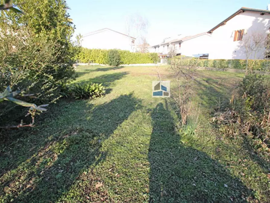 Immagine 1 di Terreno in vendita  a Santa Maria Di Sala