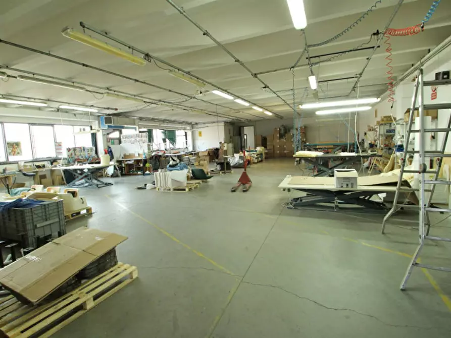 Immagine 13 di Capannone industriale in vendita  a Santa Maria Di Sala