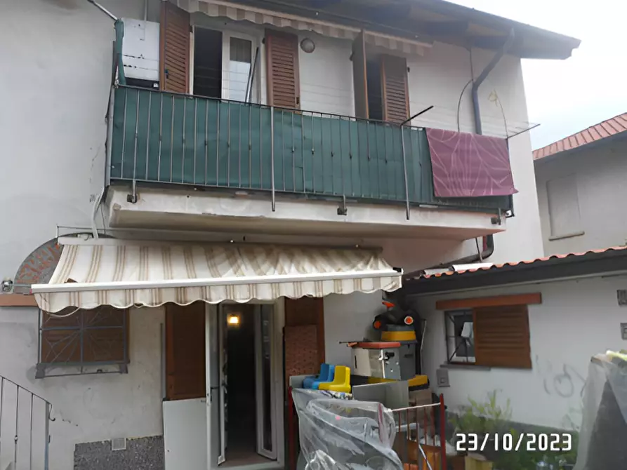 Immagine 1 di Villetta a schiera in vendita  in Via Villa Canonico 14 a Desio