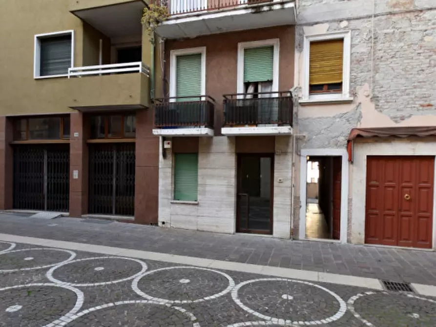 Immagine 1 di Appartamento in vendita  in Corso Mazzini a Bussolengo