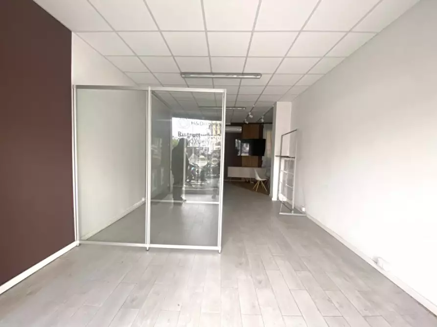 Immagine 12 di Negozio in vendita  in PIAZZALE STANGA a Padova