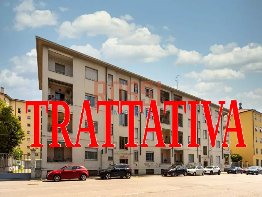 Immagine 1 di Appartamento in vendita  in VIA CALATAFIMI a Monza