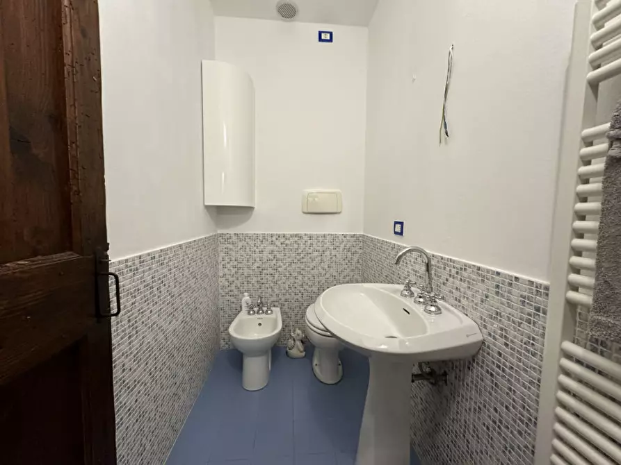 Immagine 22 di Appartamento in vendita  a Fratte Rosa