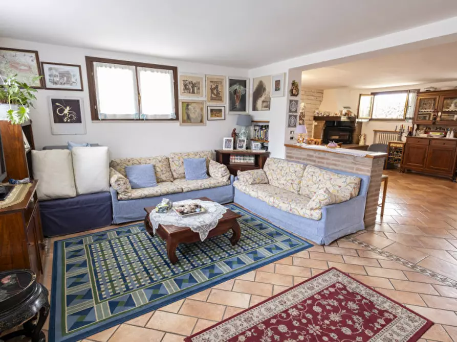 Immagine 1 di Casa bifamiliare in vendita  in via francia a Cesena