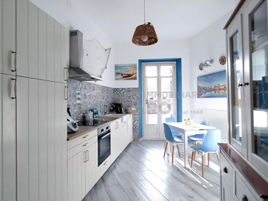 Immagine 1 di Appartamento in vendita  in Via Leonardo da Vinci a La Maddalena