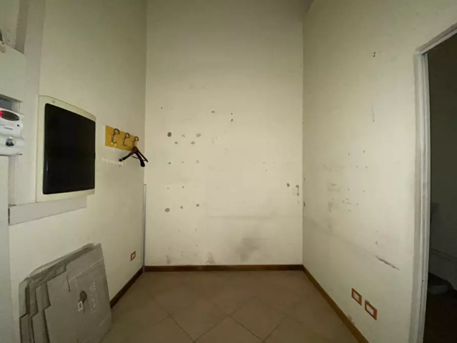 Immagine 4 di Negozio in affitto  in VIA GALLIANO a Firenze