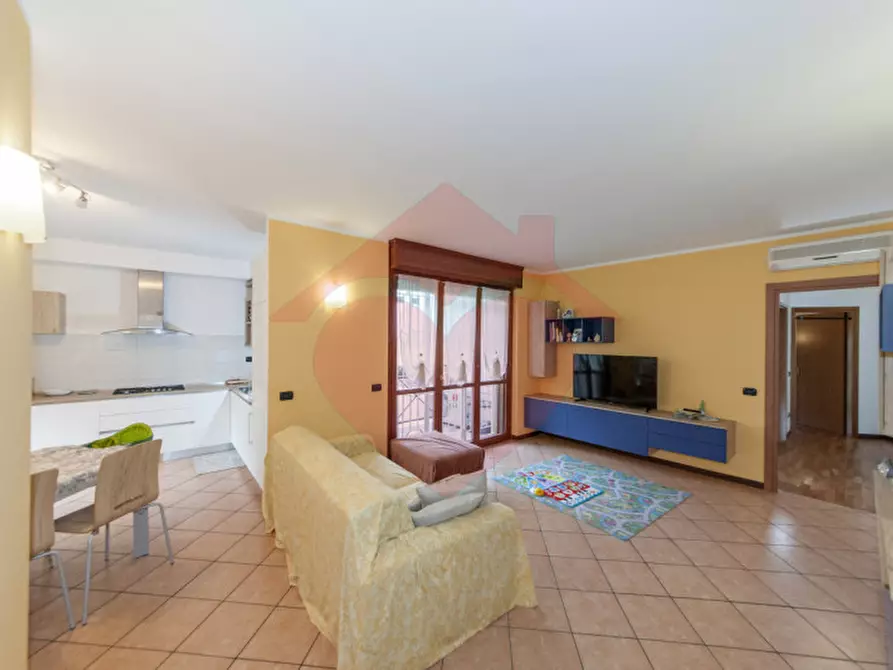 Immagine 1 di Appartamento in vendita  in via Giovanni Falcone e Paolo Borsellino 7 a Pessano Con Bornago