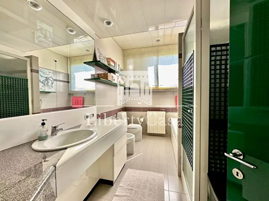 Immagine 15 di Villa in vendita  in Via Sant'anna a Salò