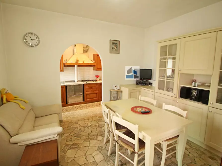 Immagine 3 di Casa trifamiliare in vendita  in via alfieri a Santa Maria Di Sala