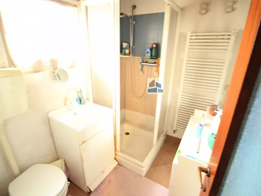 Immagine 6 di Casa trifamiliare in vendita  in via alfieri a Santa Maria Di Sala