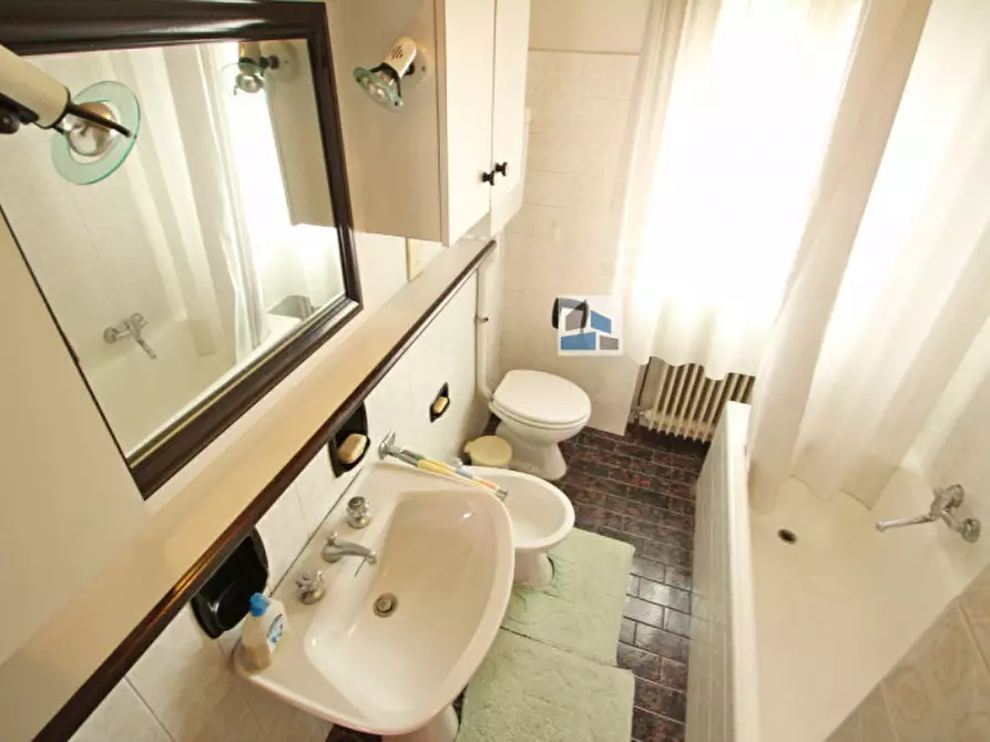 Immagine 9 di Casa trifamiliare in vendita  in via alfieri a Santa Maria Di Sala