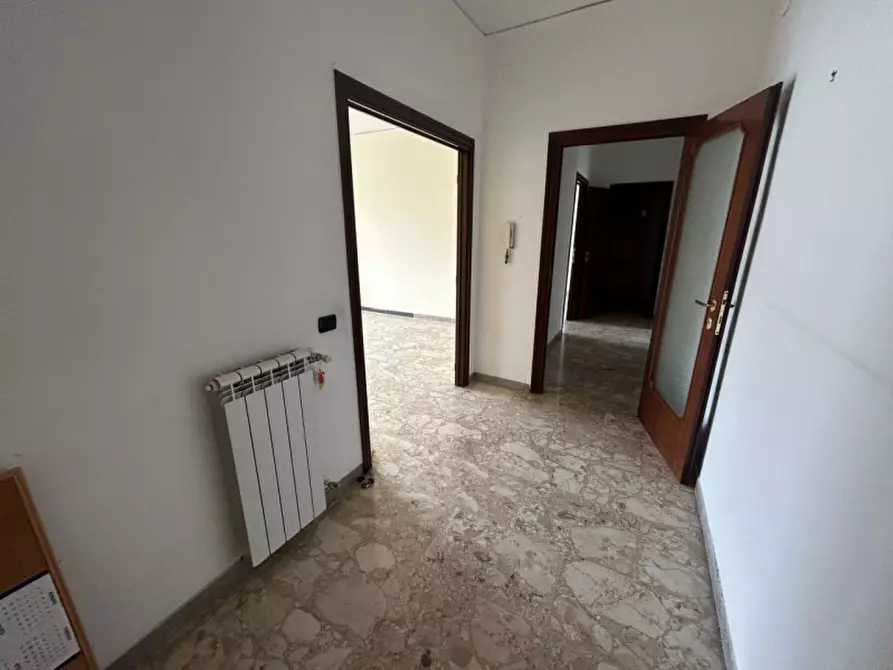 Immagine 1 di Appartamento in vendita  in Via Domenico Fontana a Napoli