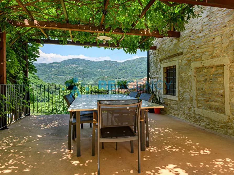 Immagine 5 di Villa in vendita  in via gollini a Chiampo