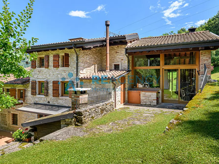 Immagine 7 di Villa in vendita  in via gollini a Chiampo