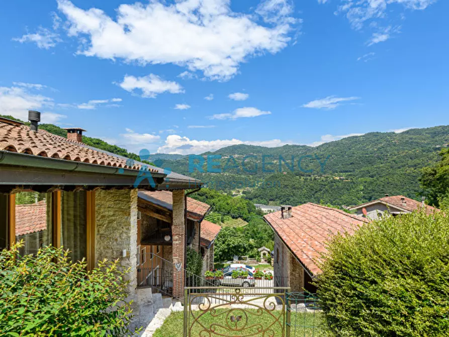 Immagine 12 di Villa in vendita  in via gollini a Chiampo