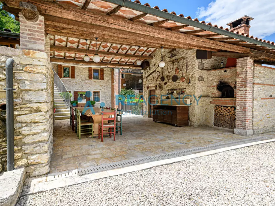 Immagine 17 di Villa in vendita  in via gollini a Chiampo