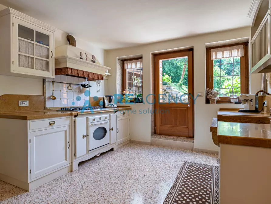 Immagine 26 di Villa in vendita  in via gollini a Chiampo