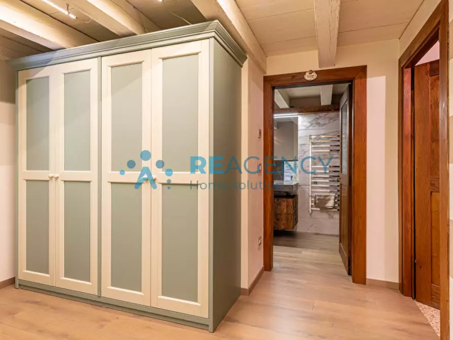 Immagine 27 di Villa in vendita  in via gollini a Chiampo