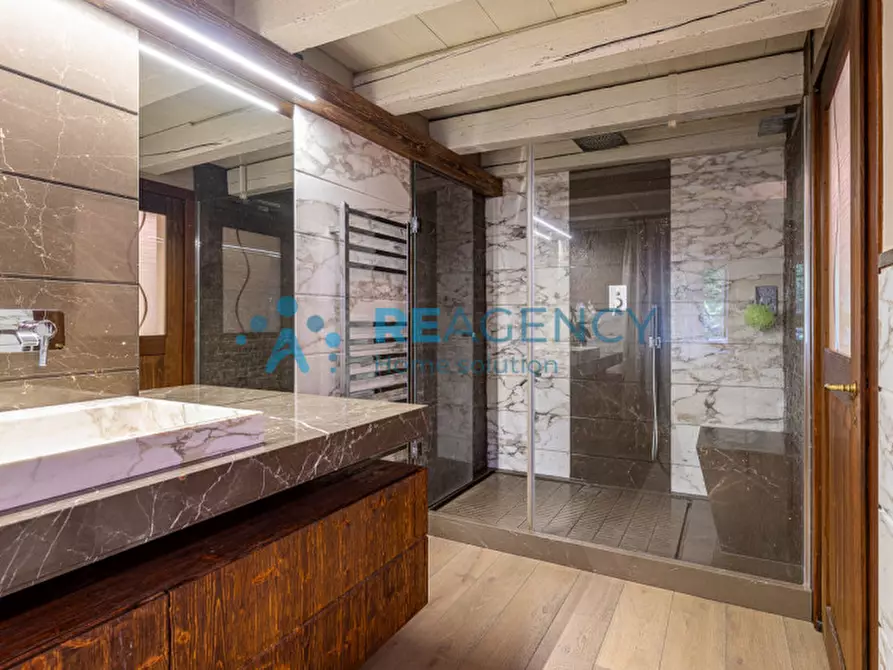 Immagine 30 di Villa in vendita  in via gollini a Chiampo