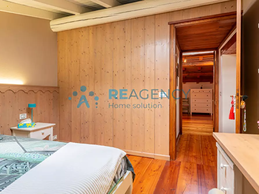 Immagine 42 di Villa in vendita  in via gollini a Chiampo