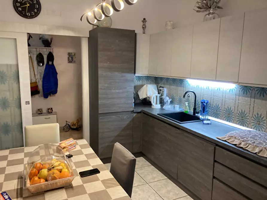 Immagine 6 di Appartamento in vendita  in Via Bologna a Ceglie Messapico