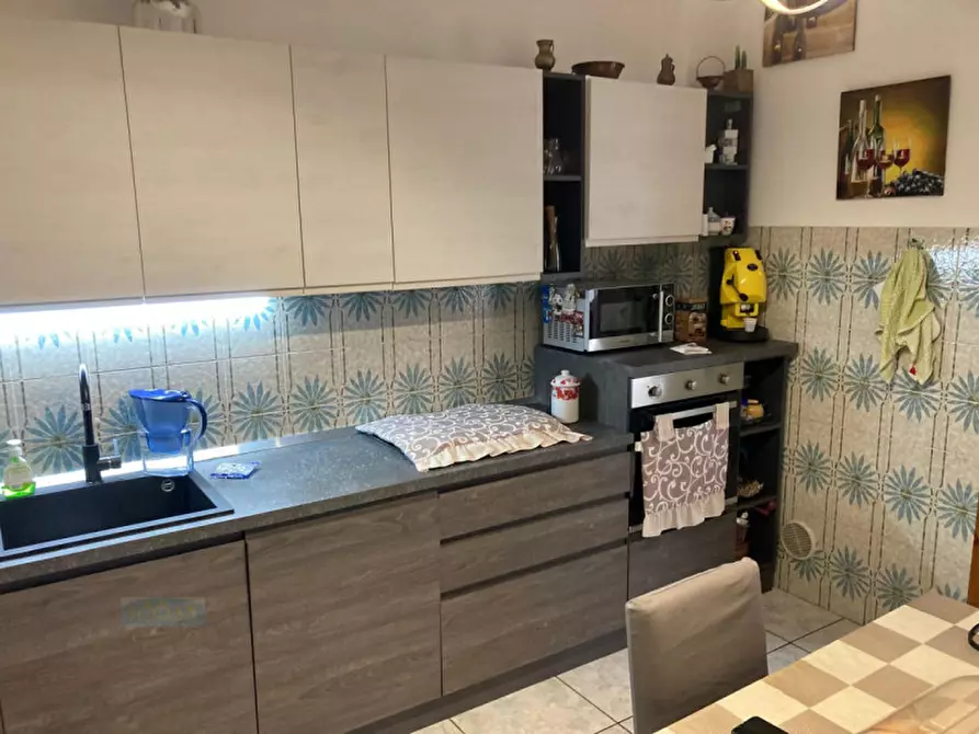 Immagine 7 di Appartamento in vendita  in Via Bologna a Ceglie Messapico