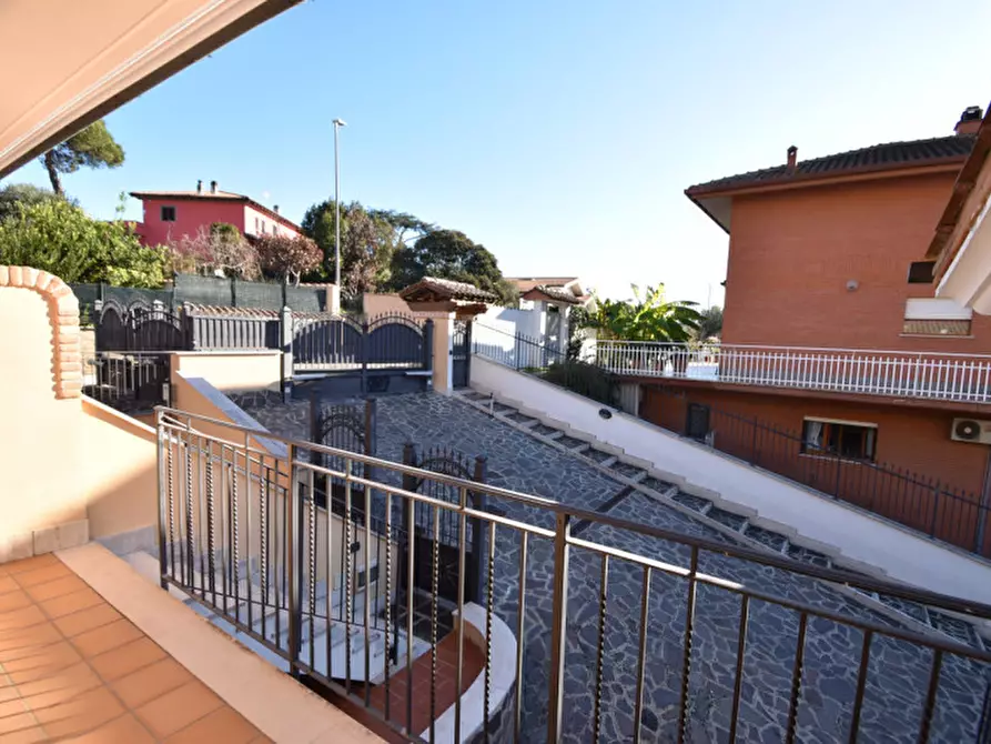 Immagine 1 di Appartamento in vendita  in VIA ARGENTERA a Roma