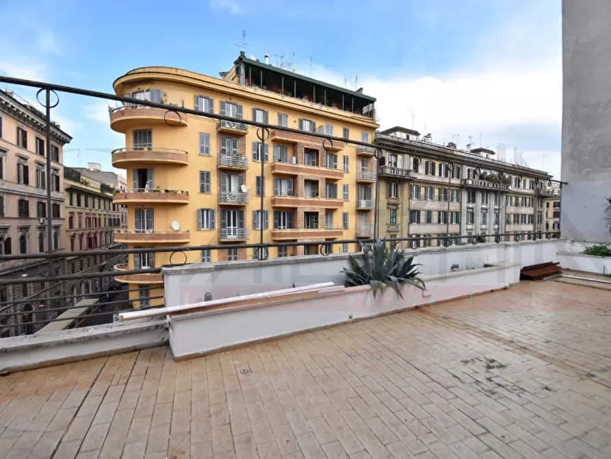 Immagine 1 di Appartamento in vendita  in VIA NINO BIXIO a Roma