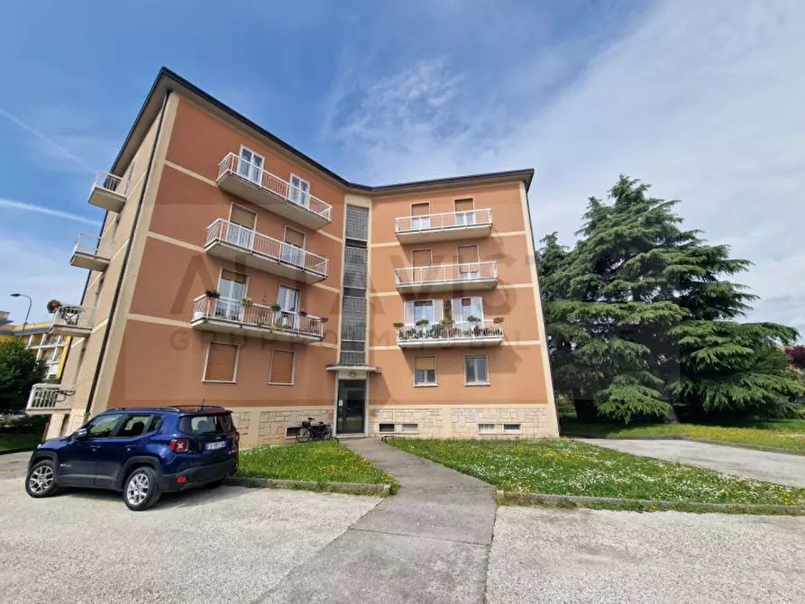 Immagine 1 di Appartamento in vendita  in Via Duca Degli Abruzzi a Brescia