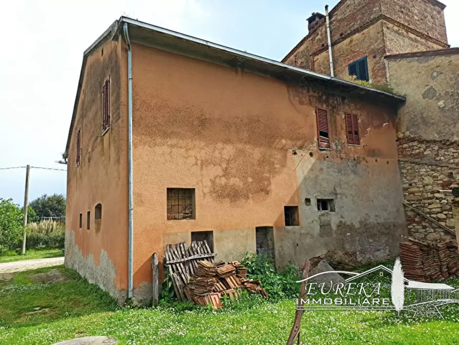Immagine 4 di Magazzino in vendita  in via roma 152 a Castiglione Del Lago
