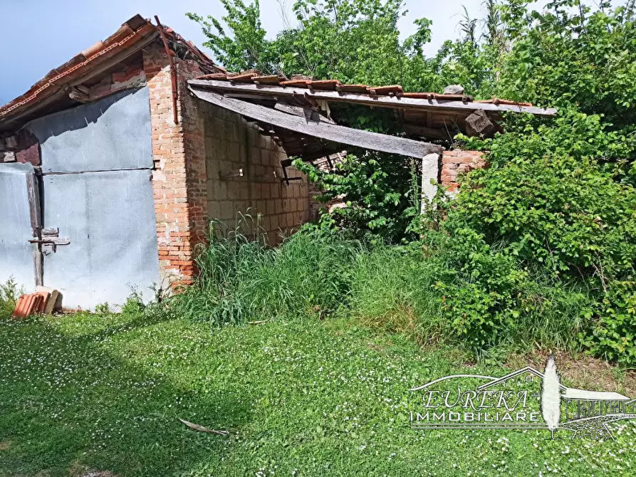 Immagine 17 di Magazzino in vendita  in via roma 152 a Castiglione Del Lago