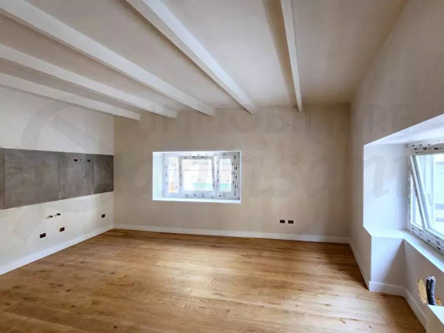 Immagine 1 di Appartamento in vendita  in via montebello a Firenze