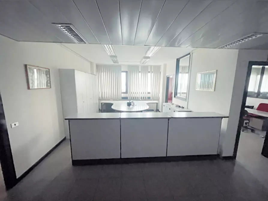 Immagine 2 di Ufficio in affitto  a Padova