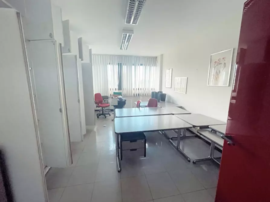 Immagine 9 di Ufficio in affitto  a Padova