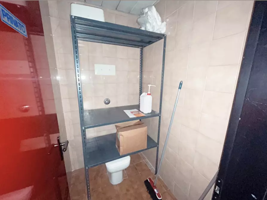 Immagine 12 di Ufficio in affitto  a Padova