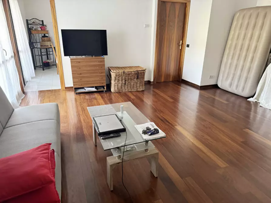 Immagine 1 di Appartamento in vendita  in Via Delle Casermette a Vicenza