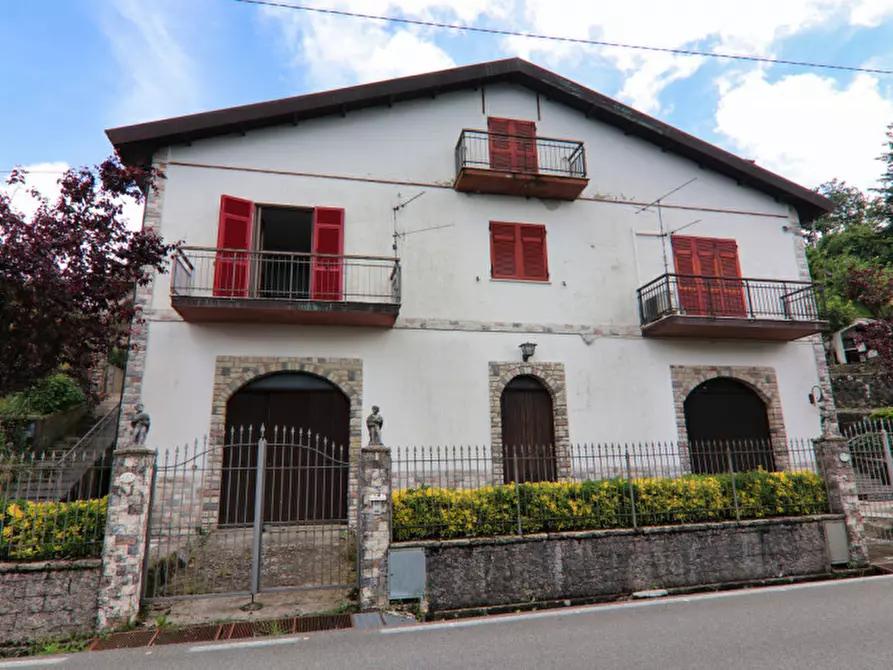 Immagine 1 di Appartamento in vendita  in via Brigate Garibaldi 14 a Zignago