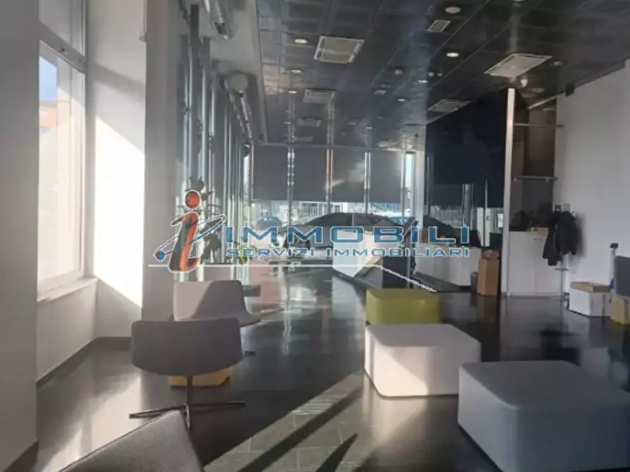 Immagine 2 di Ufficio in affitto  in VIA GROSIO a Milano