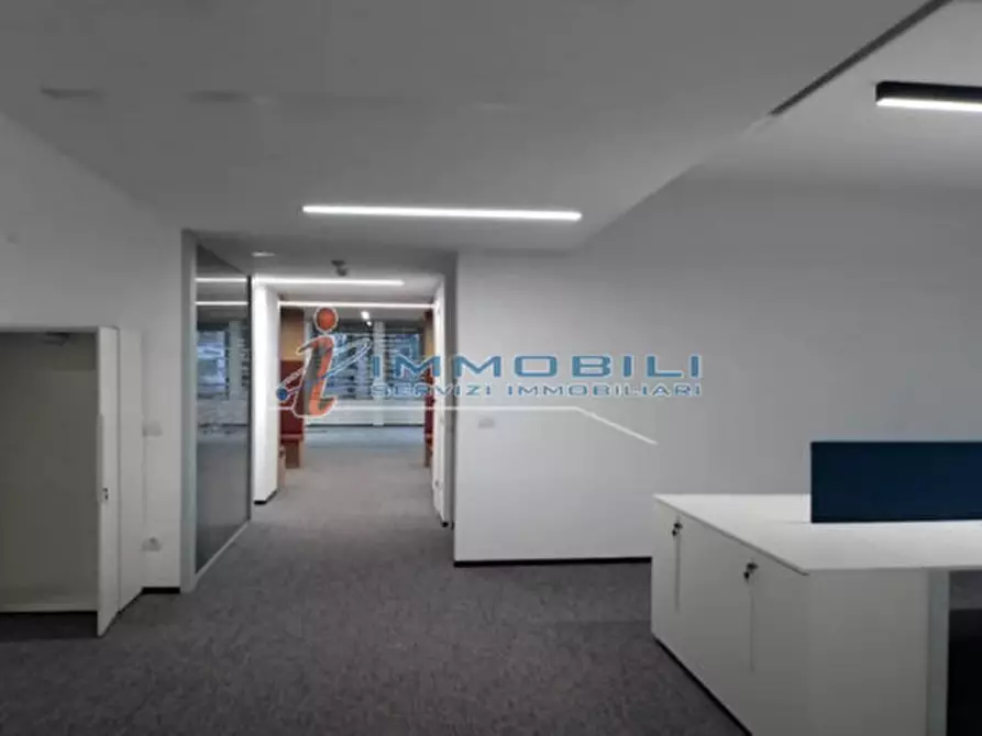 Immagine 11 di Ufficio in affitto  in VIA LOMAZZO PAOLO a Milano