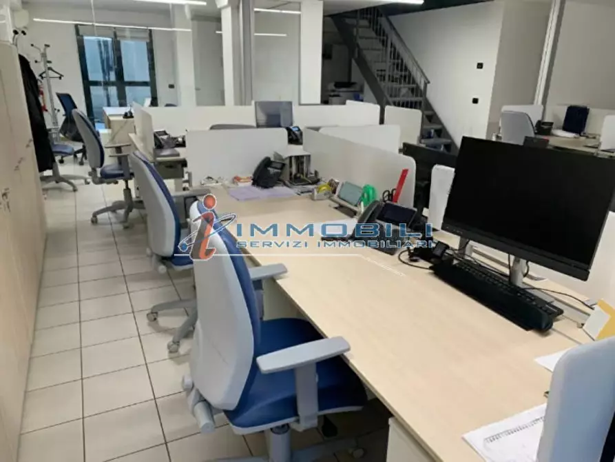 Immagine 2 di Ufficio in vendita  in VIALE MONZA a Milano