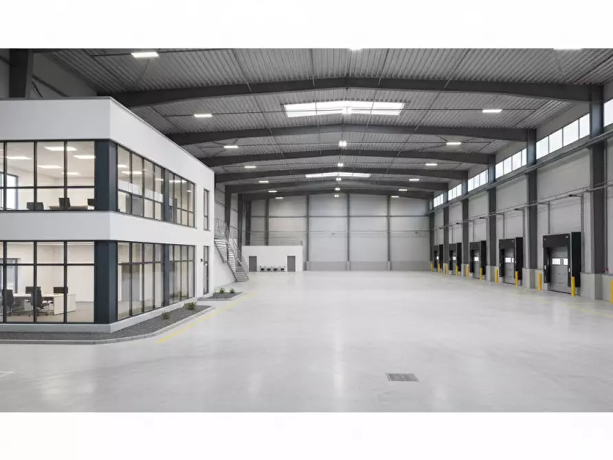 Immagine 2 di Capannone industriale in vendita  in Via Pietro Zenari a Verona