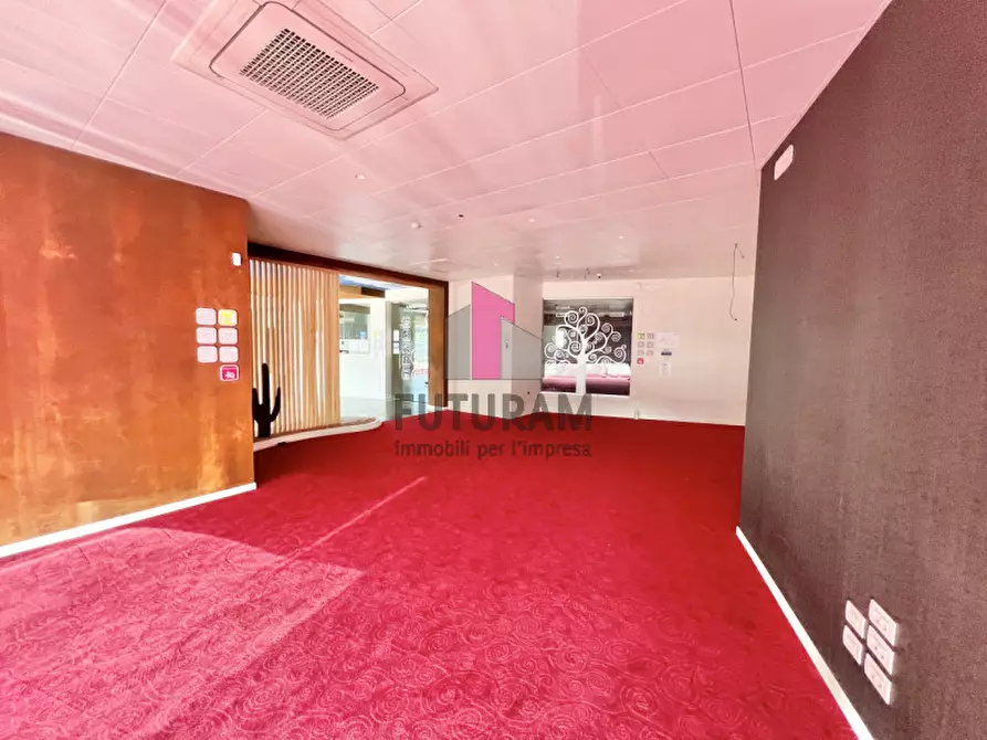 Immagine 4 di Negozio in affitto  in via montegrappa a Marostica