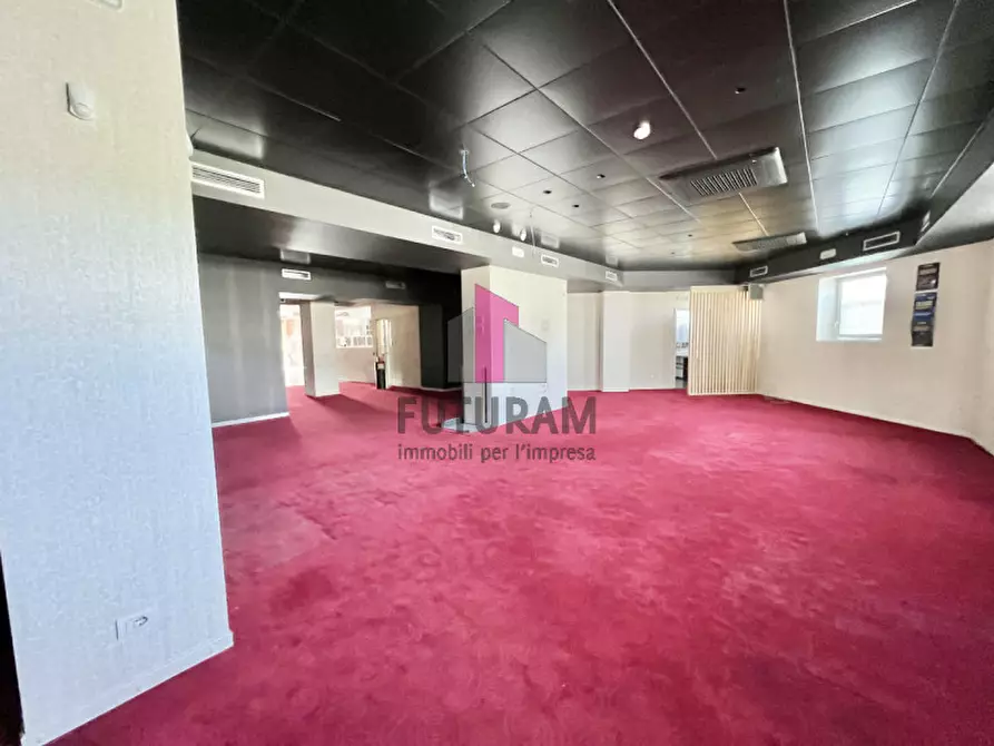 Immagine 16 di Negozio in affitto  in via montegrappa a Marostica