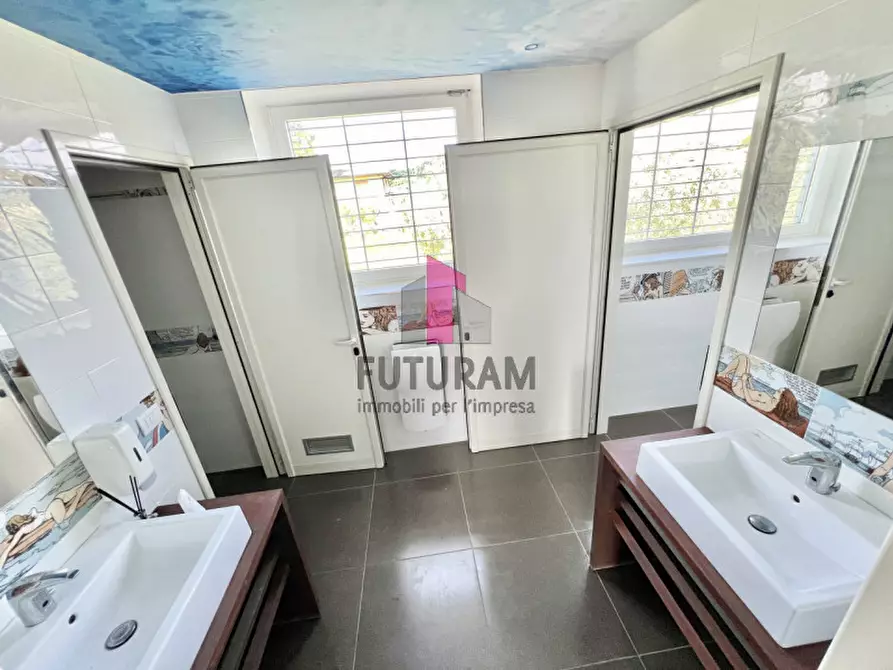 Immagine 26 di Negozio in affitto  in via montegrappa a Marostica