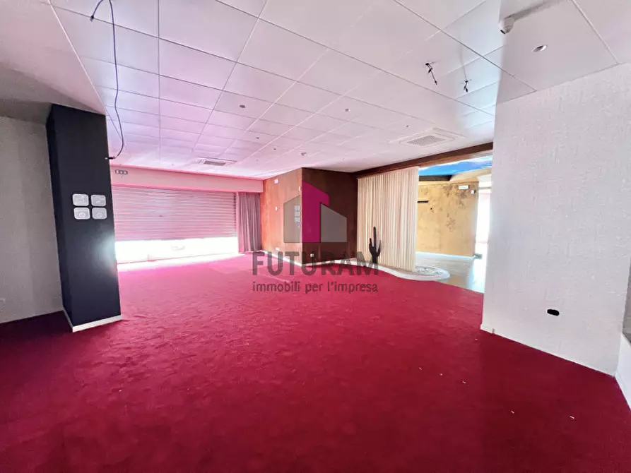 Immagine 2 di Negozio in vendita  in via montegrappa a Marostica