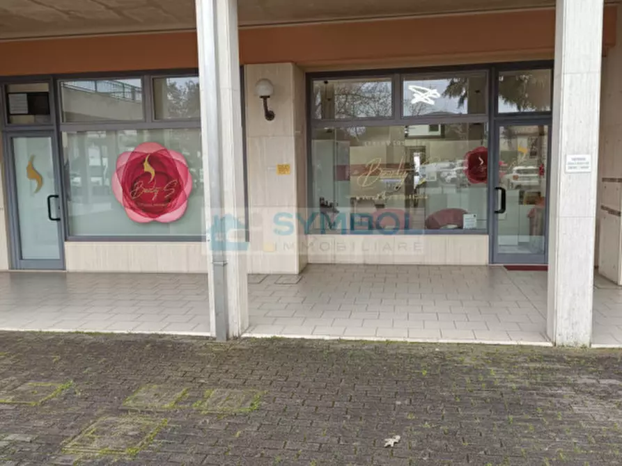 Immagine 2 di Negozio in vendita  in VIA MOGLIANESE a Scorzè