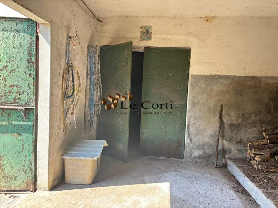 Immagine 4 di Rustico / casale in vendita  a Lonigo